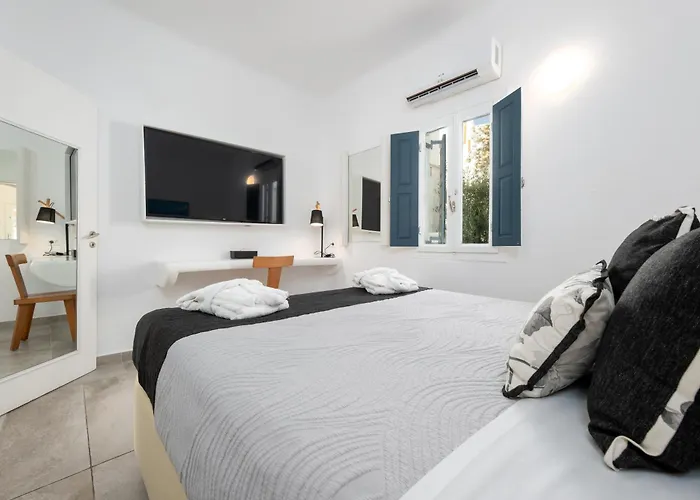 Amaze Suites